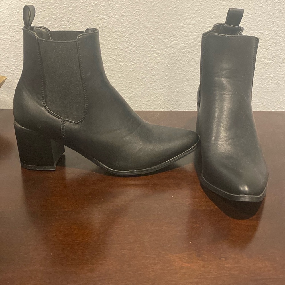 Leather chelsea pull-on ankle booties